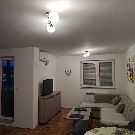 S&D Apartman Lukavica Exterior photo